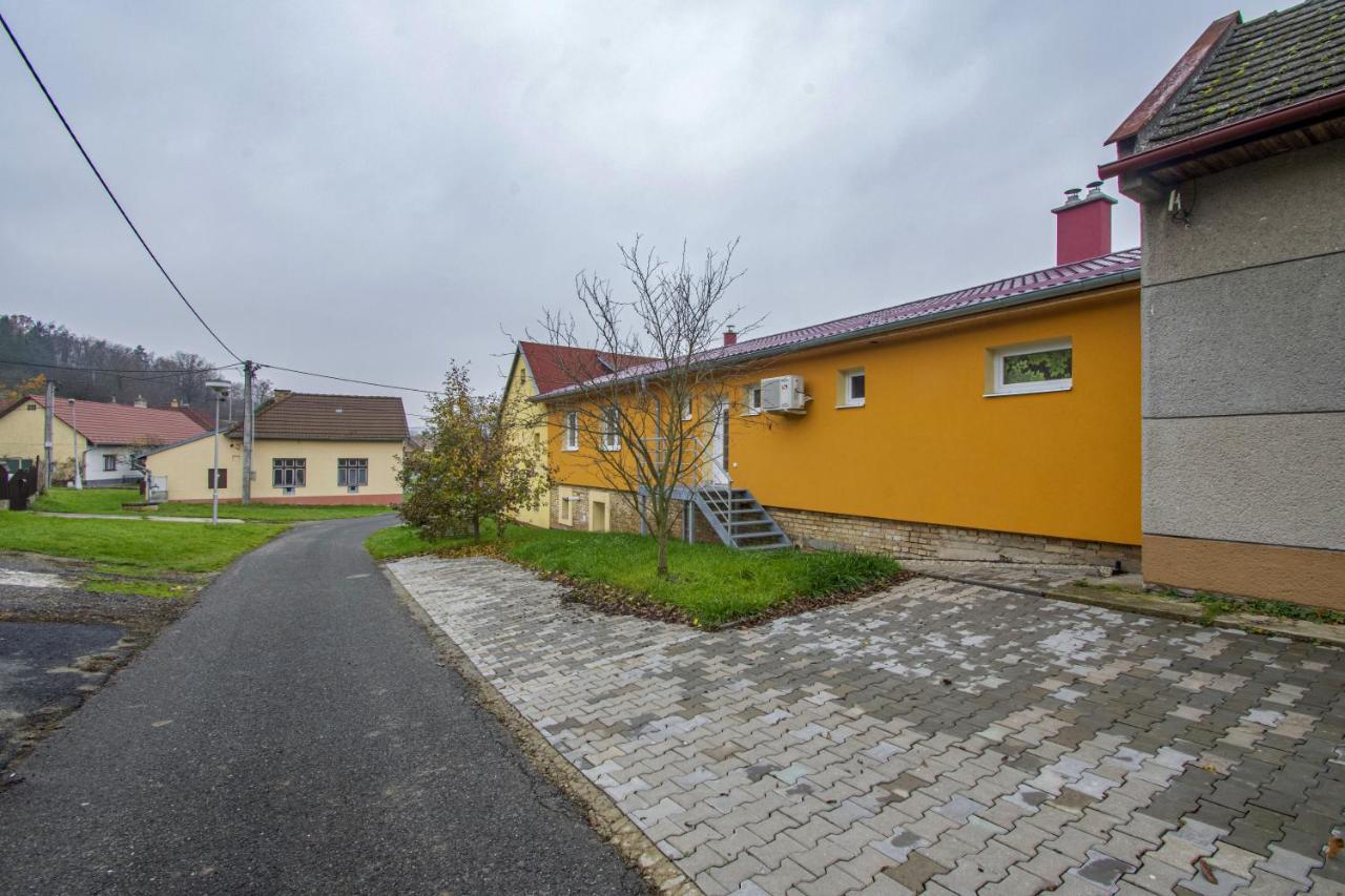 Velky Apartman Zlamanka Kroměříž エクステリア 写真